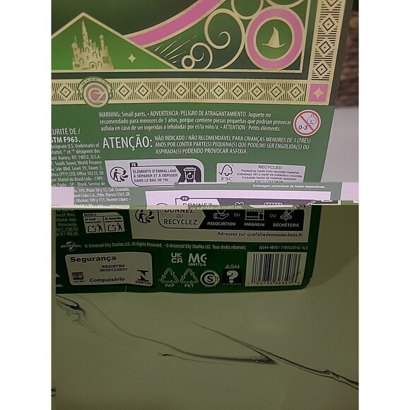 Wicked Glinda Fashion Doll With Removable Fashions & Accessories - Picture 10 of 15